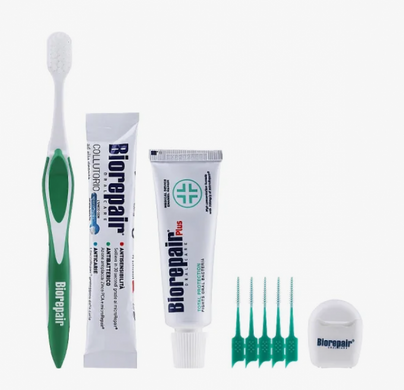 Дорожній набір Biorepair Travel Kit Total Protection у косметичці
